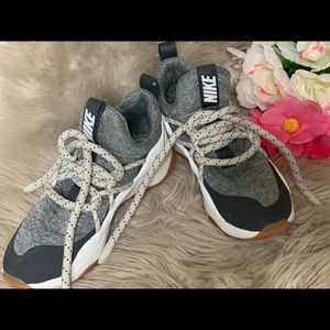 Nike Women's City Loop Casual Sneakers